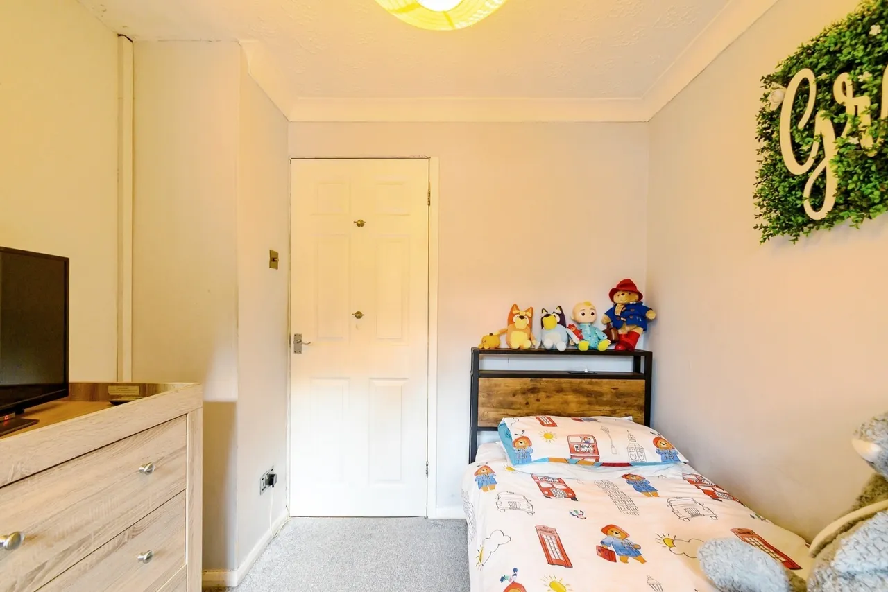 Tintern Road, Middleton, M24, photo 15