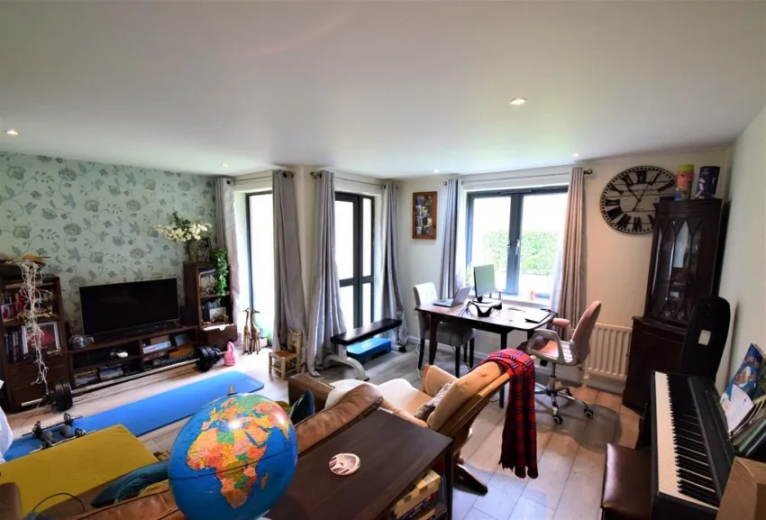 Charlotte Court, W6, photo 2