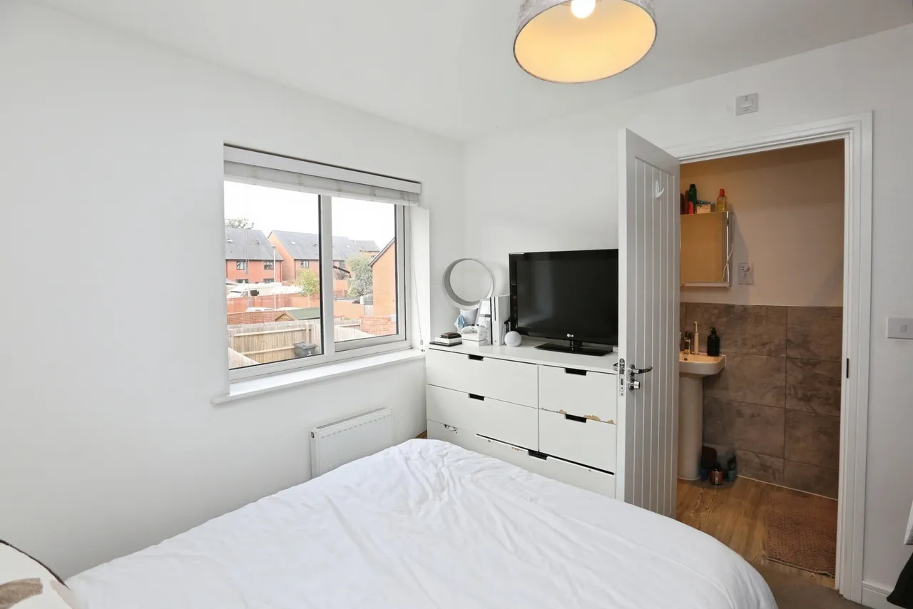 Barn Owl Close, Whiteley, PO15, photo 14