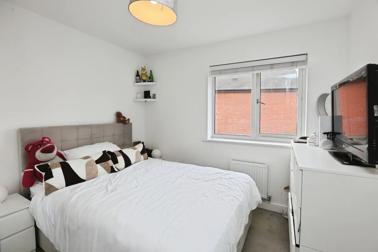 Barn Owl Close, Whiteley, PO15, photo 13