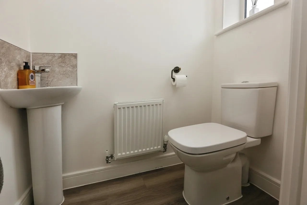 Barn Owl Close, Whiteley, PO15, photo 6