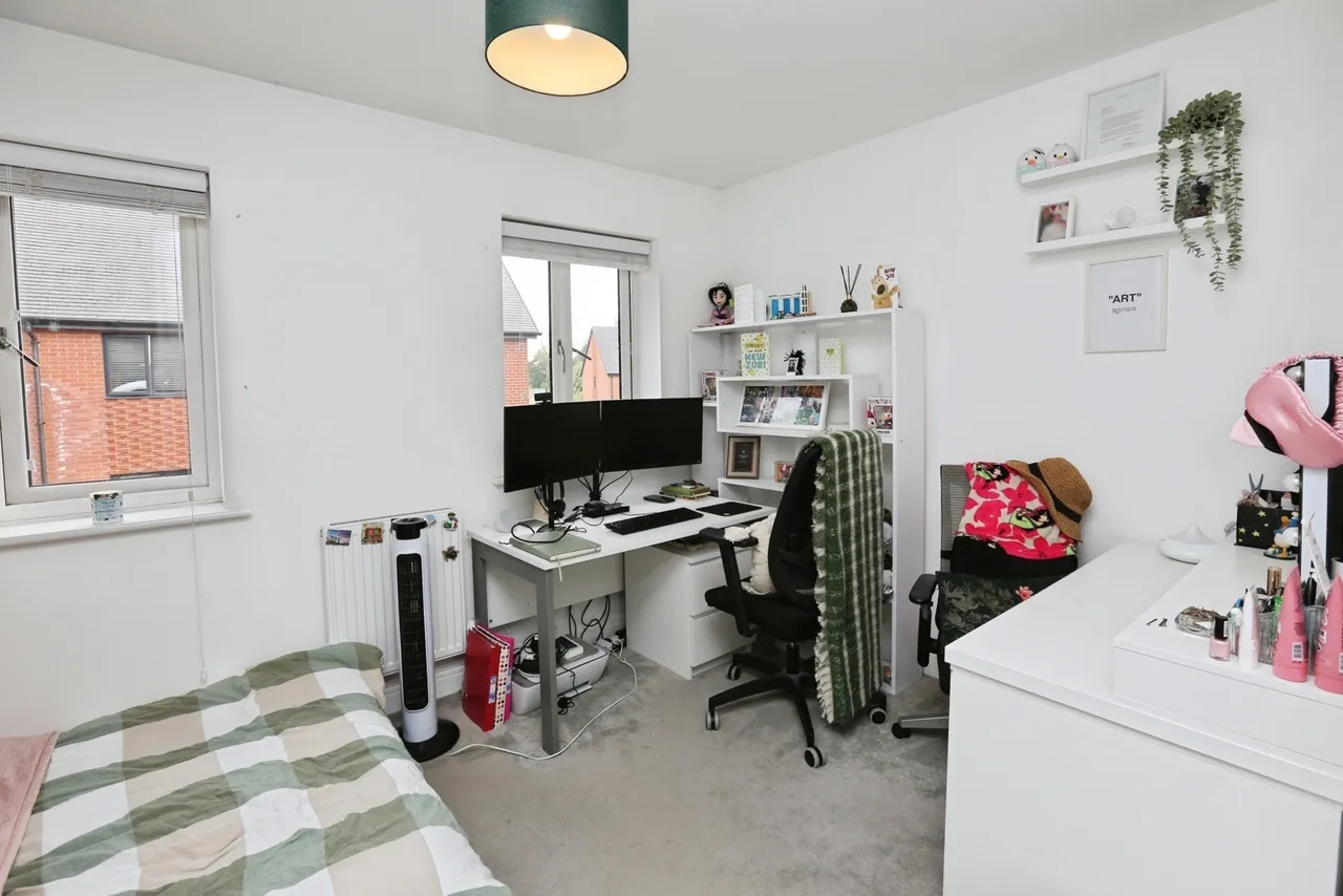 Barn Owl Close, Whiteley, PO15, photo 18