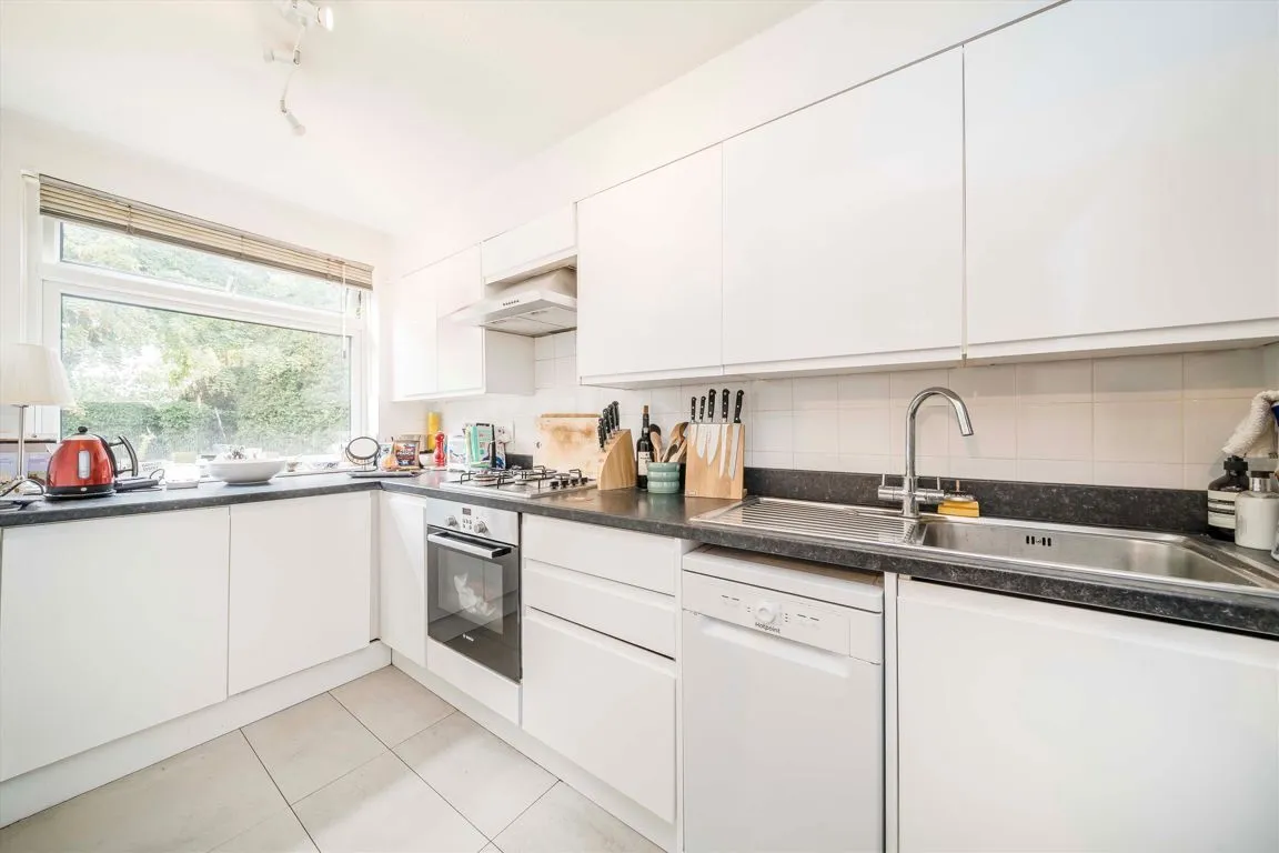 Harrowdene Gardens, TW11, photo 3