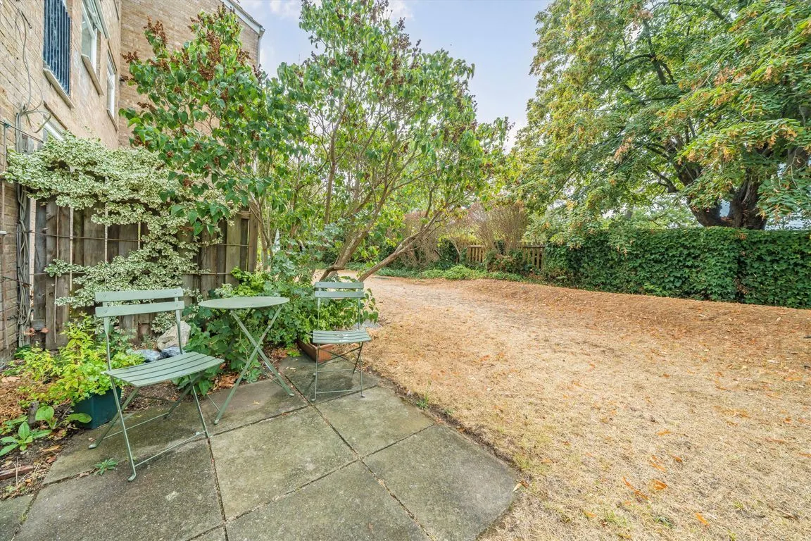 Harrowdene Gardens, TW11, photo 5