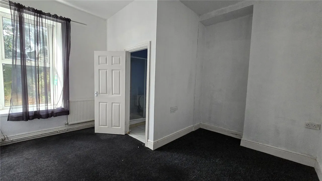 Longford Road, Holyhead, LL65, photo 8