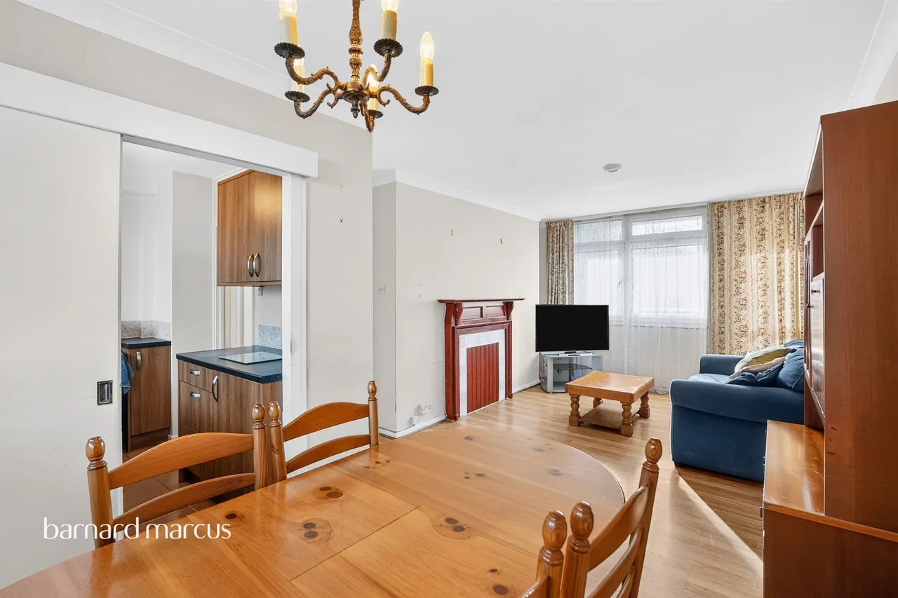 Watford Close, London, SW11, photo 4