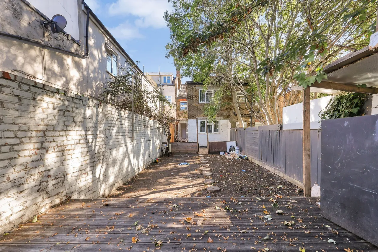 Belton Road, London, NW2, photo 7