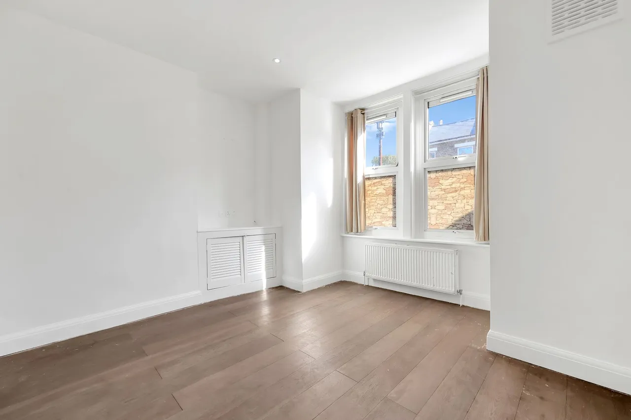 Belton Road, London, NW2, photo 10