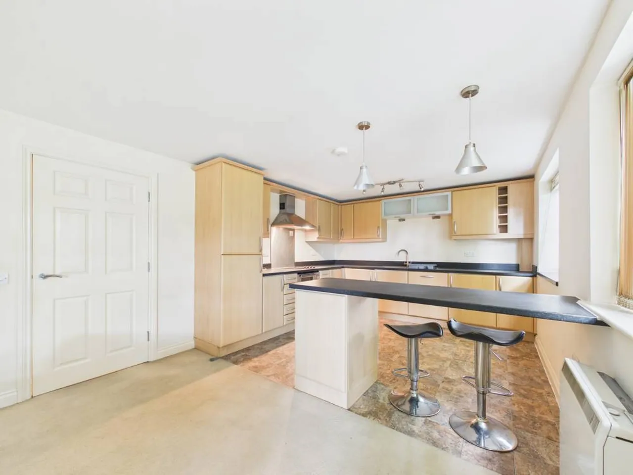 Blackhorse Close, Downend, BS16, photo 2