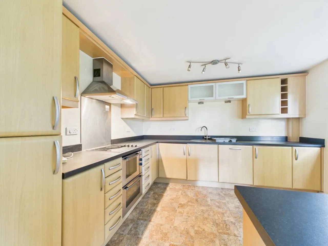 Blackhorse Close, Downend, BS16, photo 10