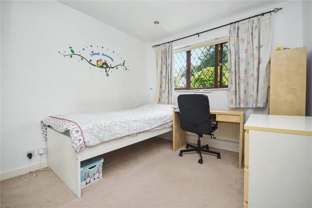 Haven Garth, Leeds, LS16, photo 15