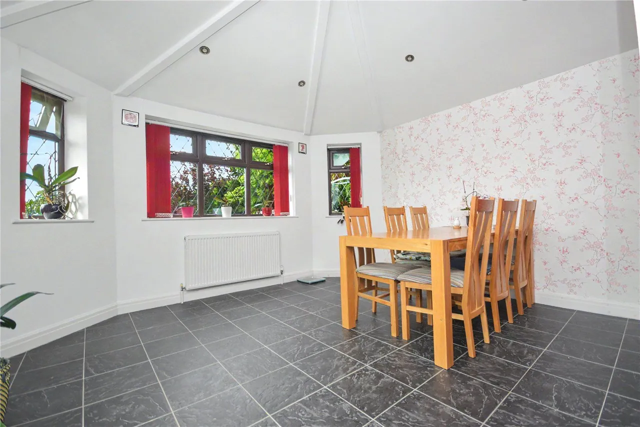 Haven Garth, Leeds, LS16, photo 4