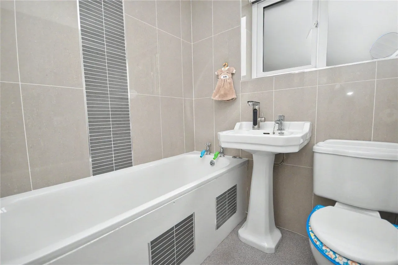 Haven Garth, Leeds, LS16, photo 7