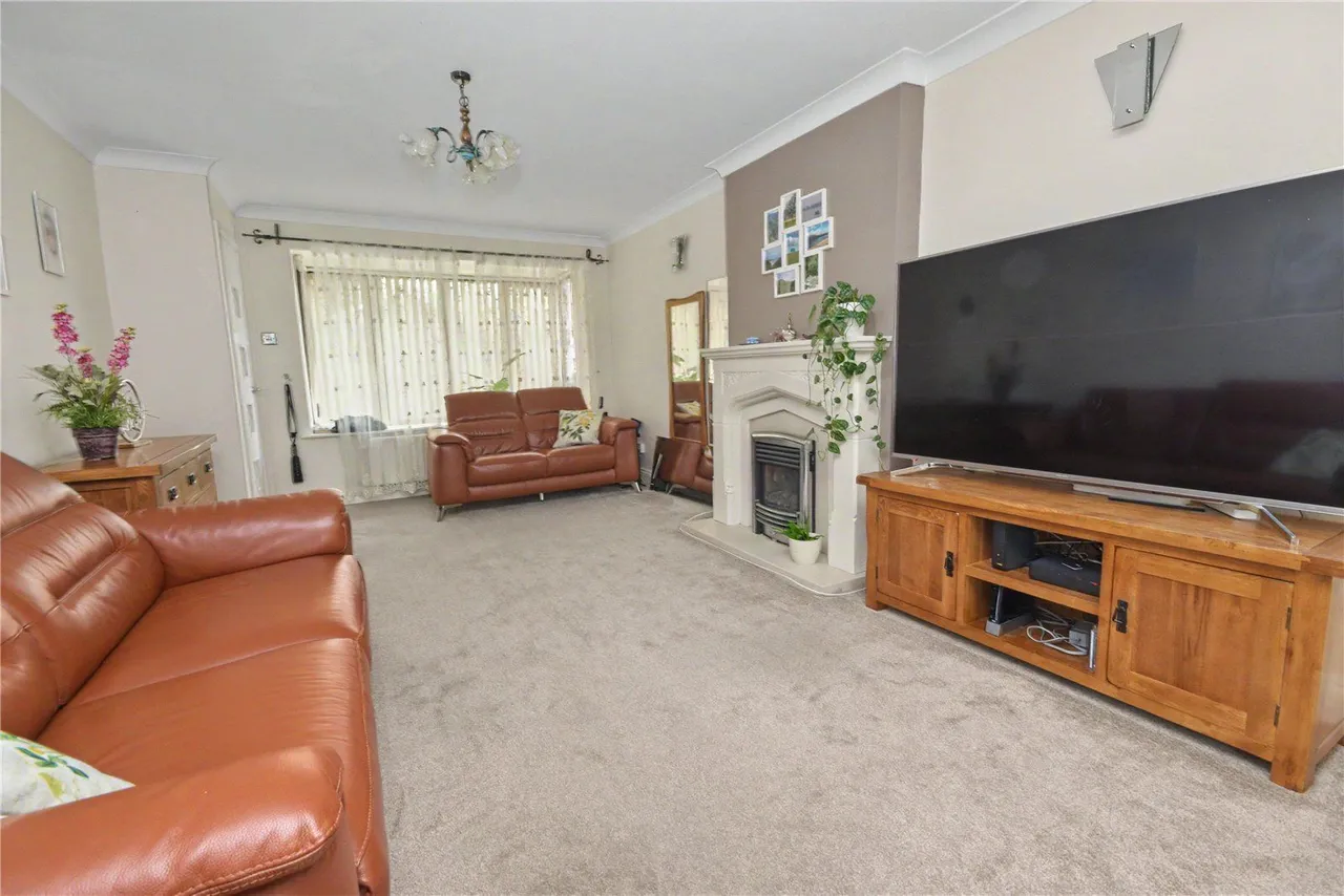 Haven Garth, Leeds, LS16, photo 2
