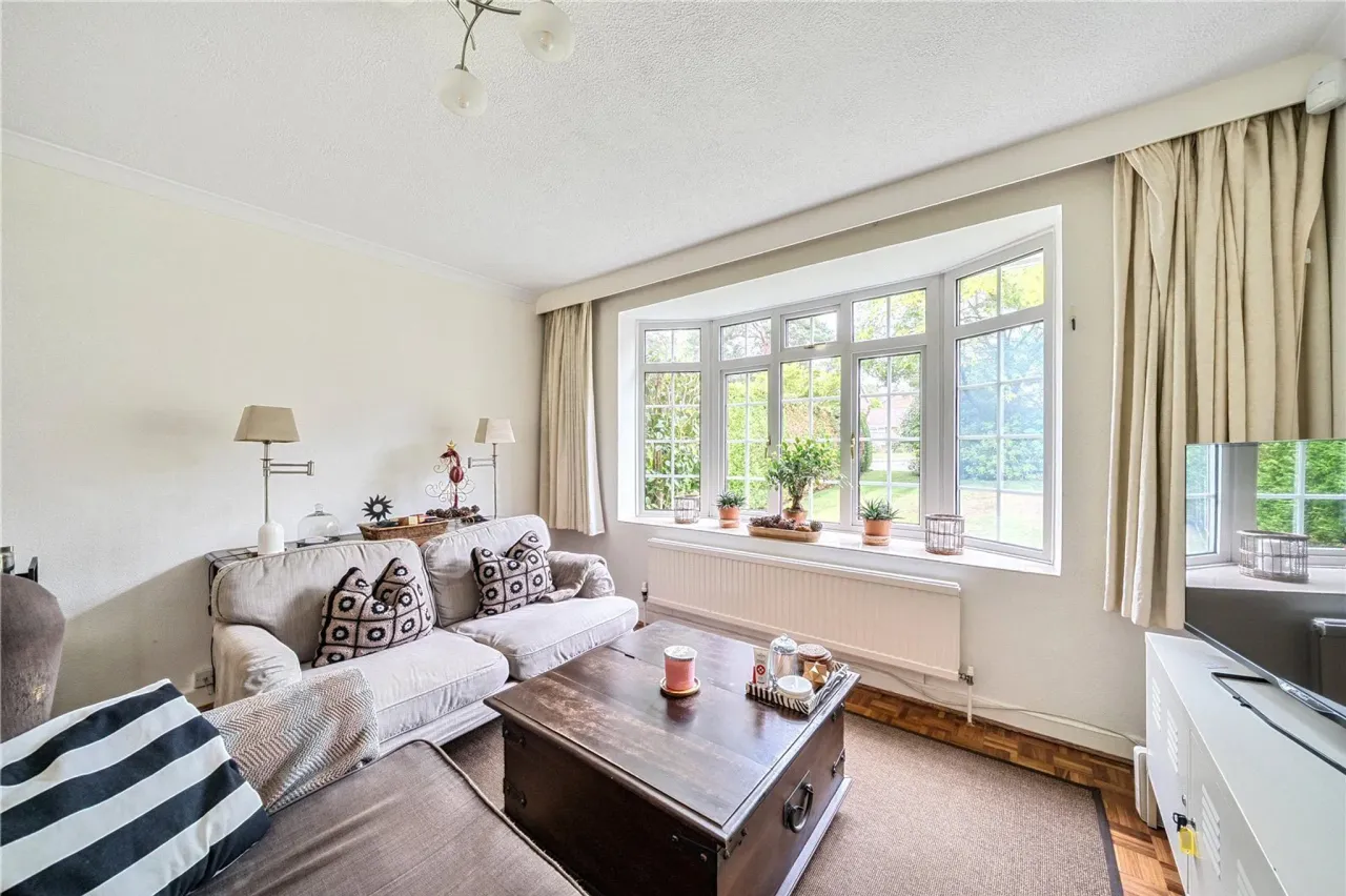 Dean Close, Pyrford, Woking, GU22, photo 5
