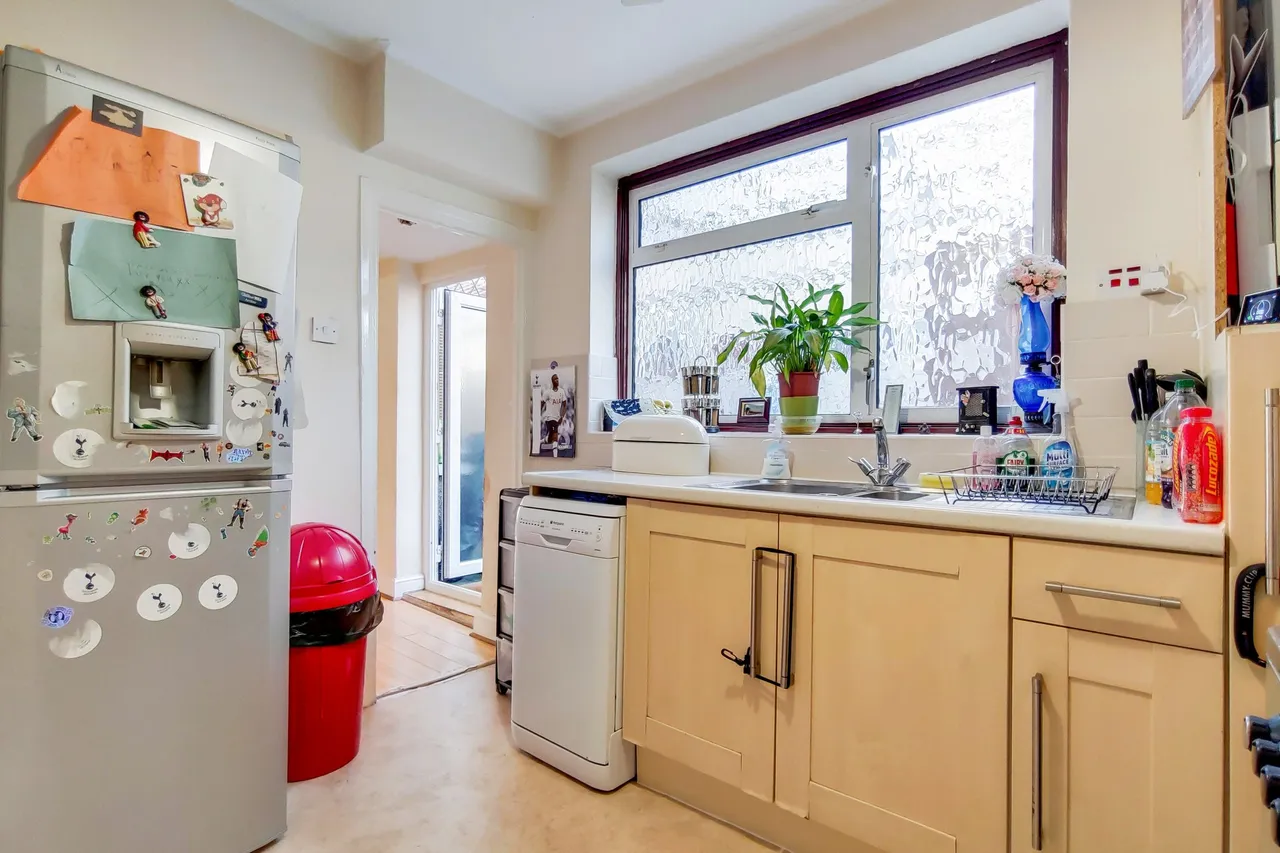 385 High Street, Enfield, Greater London, EN3 4DH, photo 3