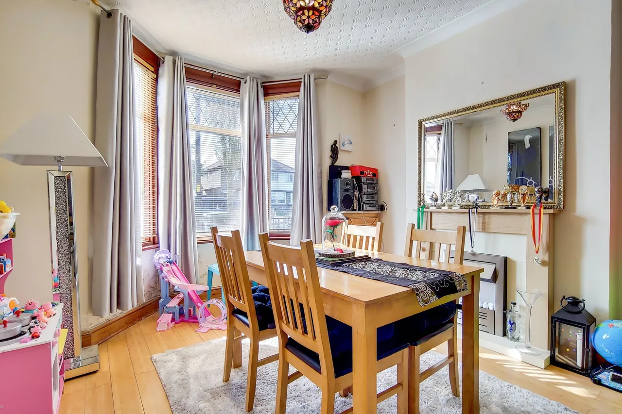 385 High Street, Enfield, Greater London, EN3 4DH, photo 2