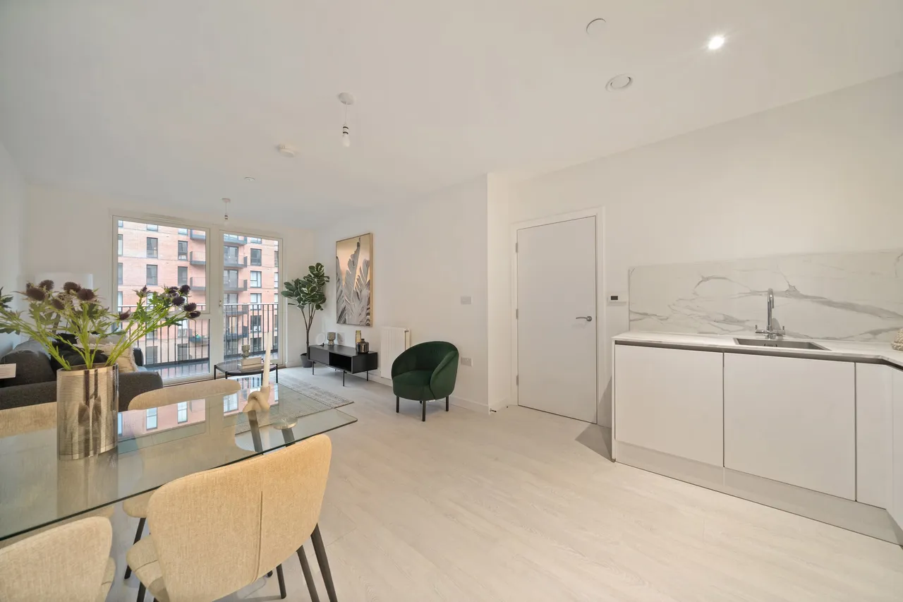 Farine Avenue, Hillingdon, UB3, photo 5