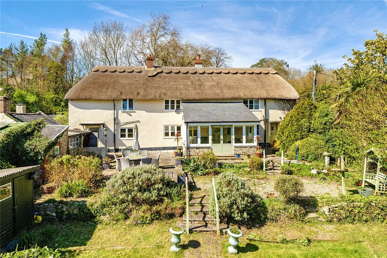 3 bed house for sale — Swan Hill Road, Colyford, Colyton, Devon, EX24 6QQ