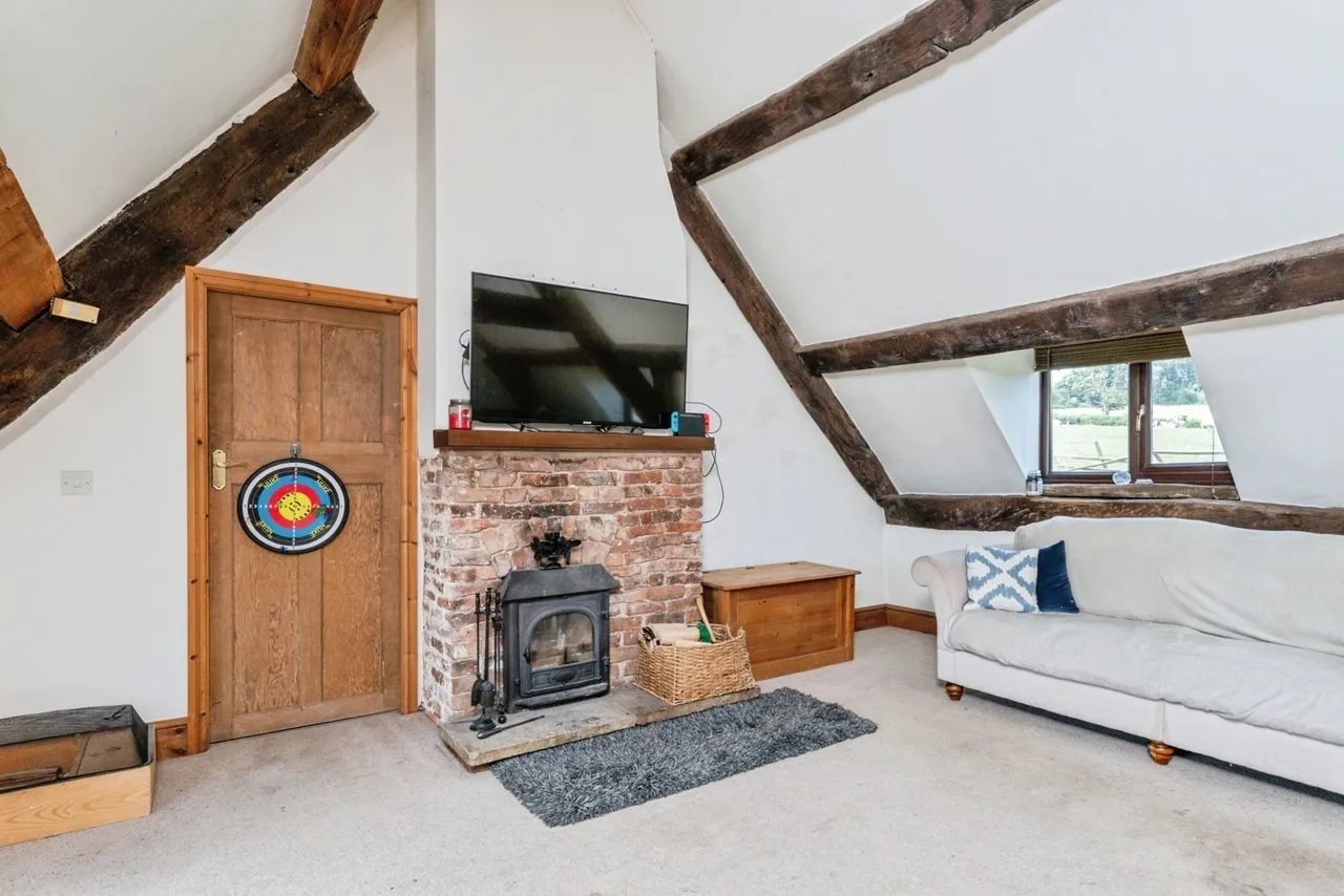 Pen-y-Maes Road, Holywell, CH8, photo 11