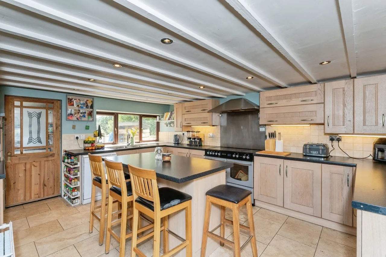 Pen-y-Maes Road, Holywell, CH8, photo 2