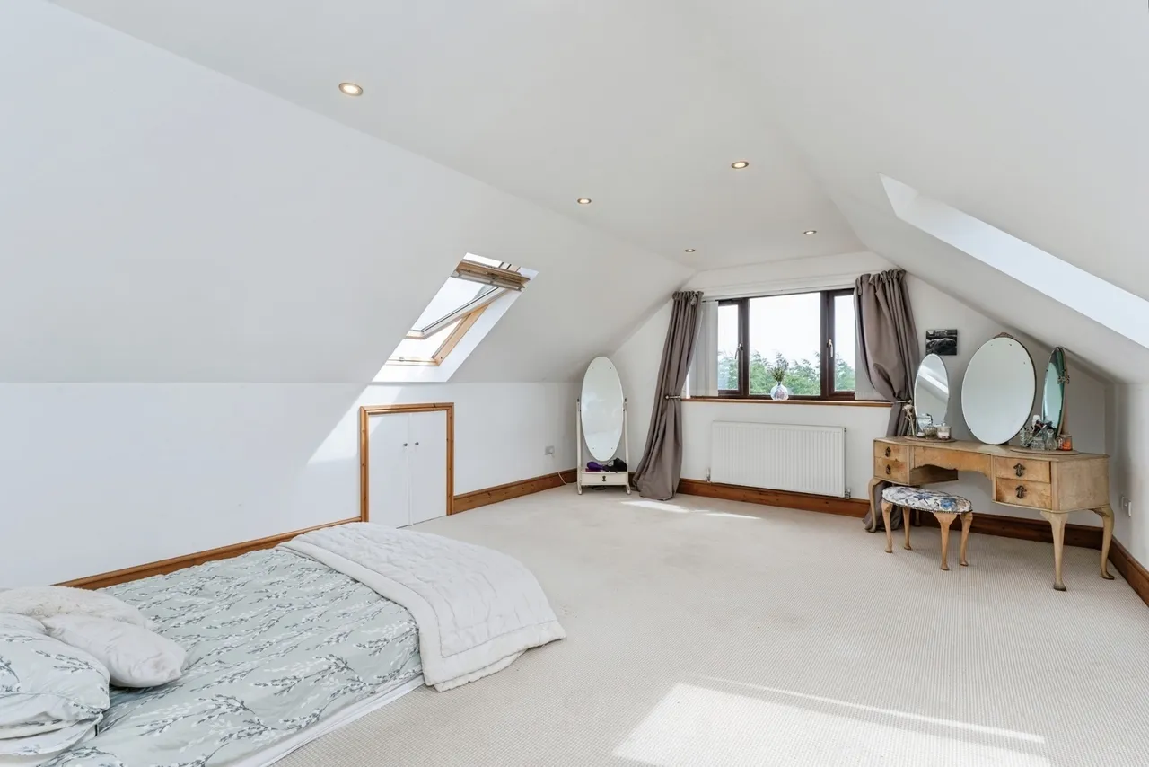 Pen-y-Maes Road, Holywell, CH8, photo 17