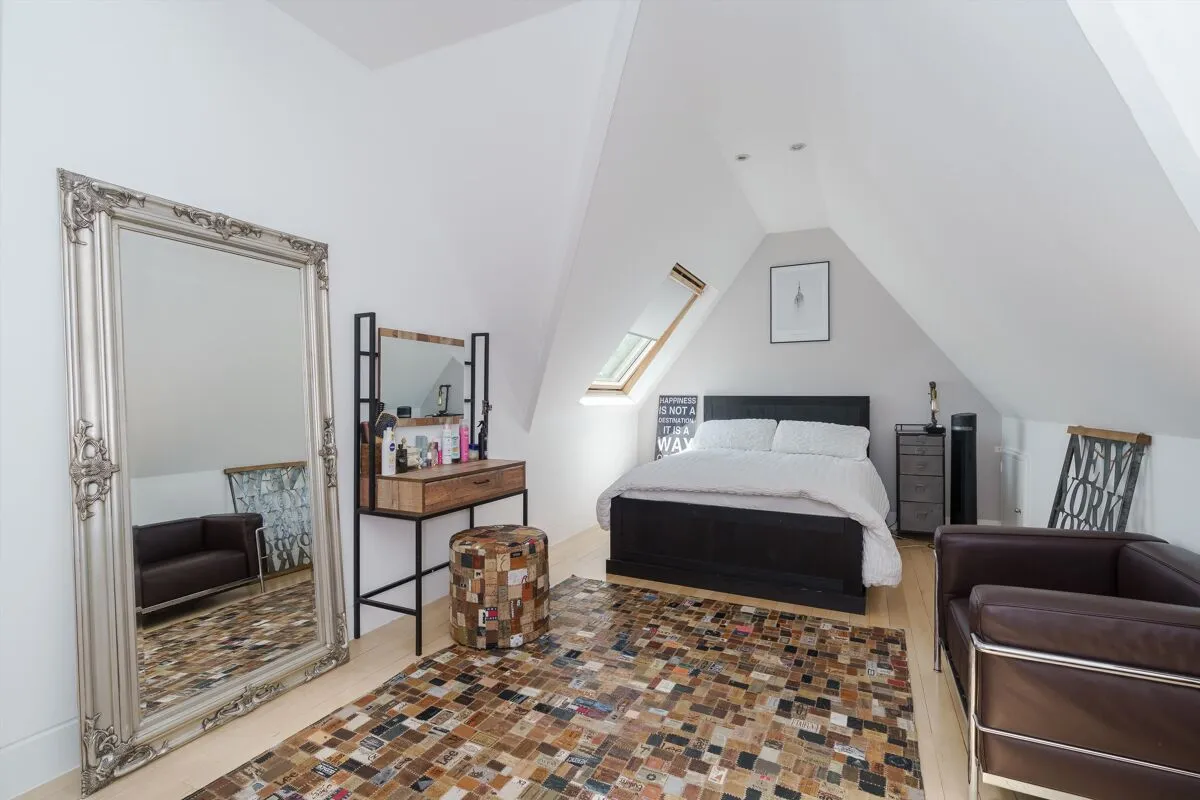 Bishopsgate Road, Englefield Green, TW20, photo 14