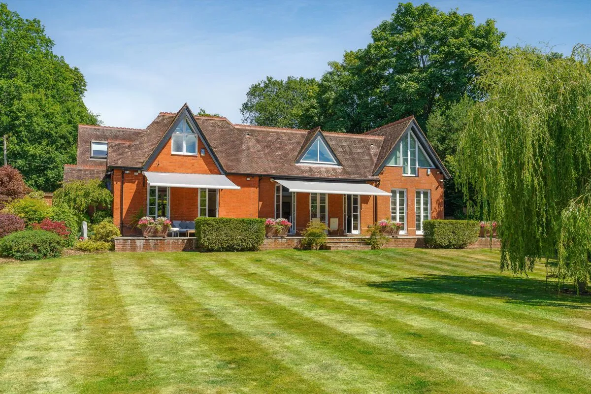 Bishopsgate Road, Englefield Green, TW20, photo 6