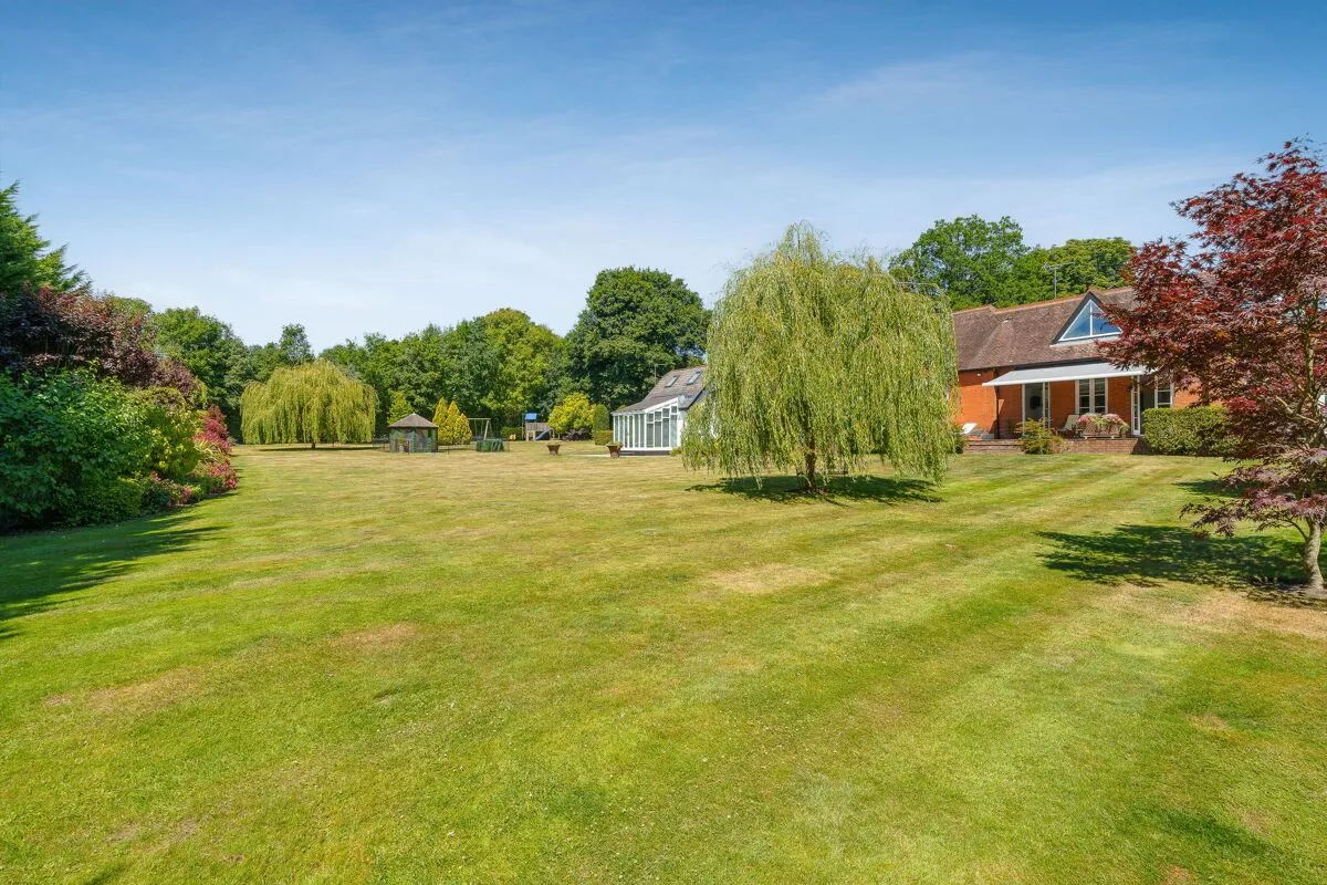 Bishopsgate Road, Englefield Green, TW20, photo 21