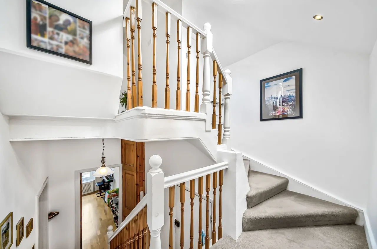 Nelson Road, London, N8, photo 9