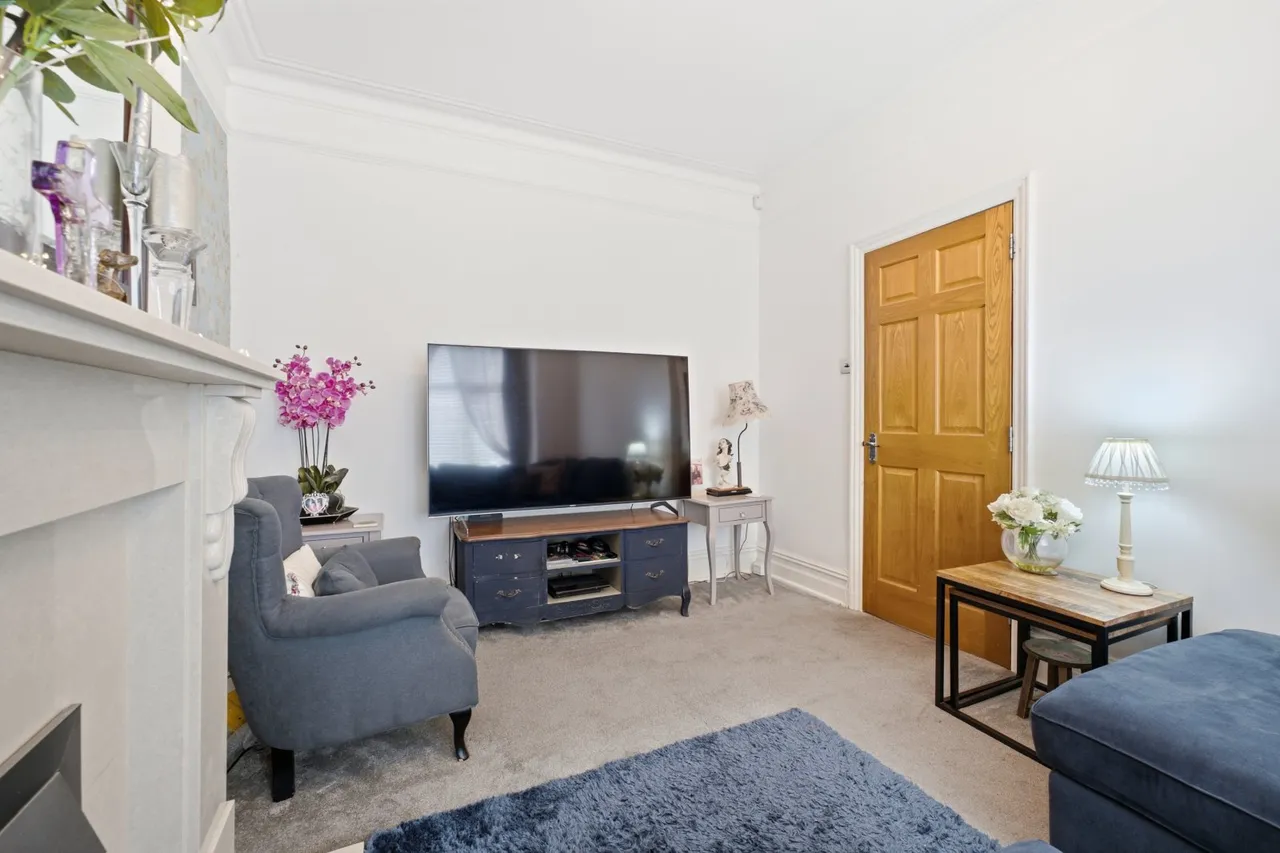 Beechwood Avenue, Romiley, SK6, photo 3