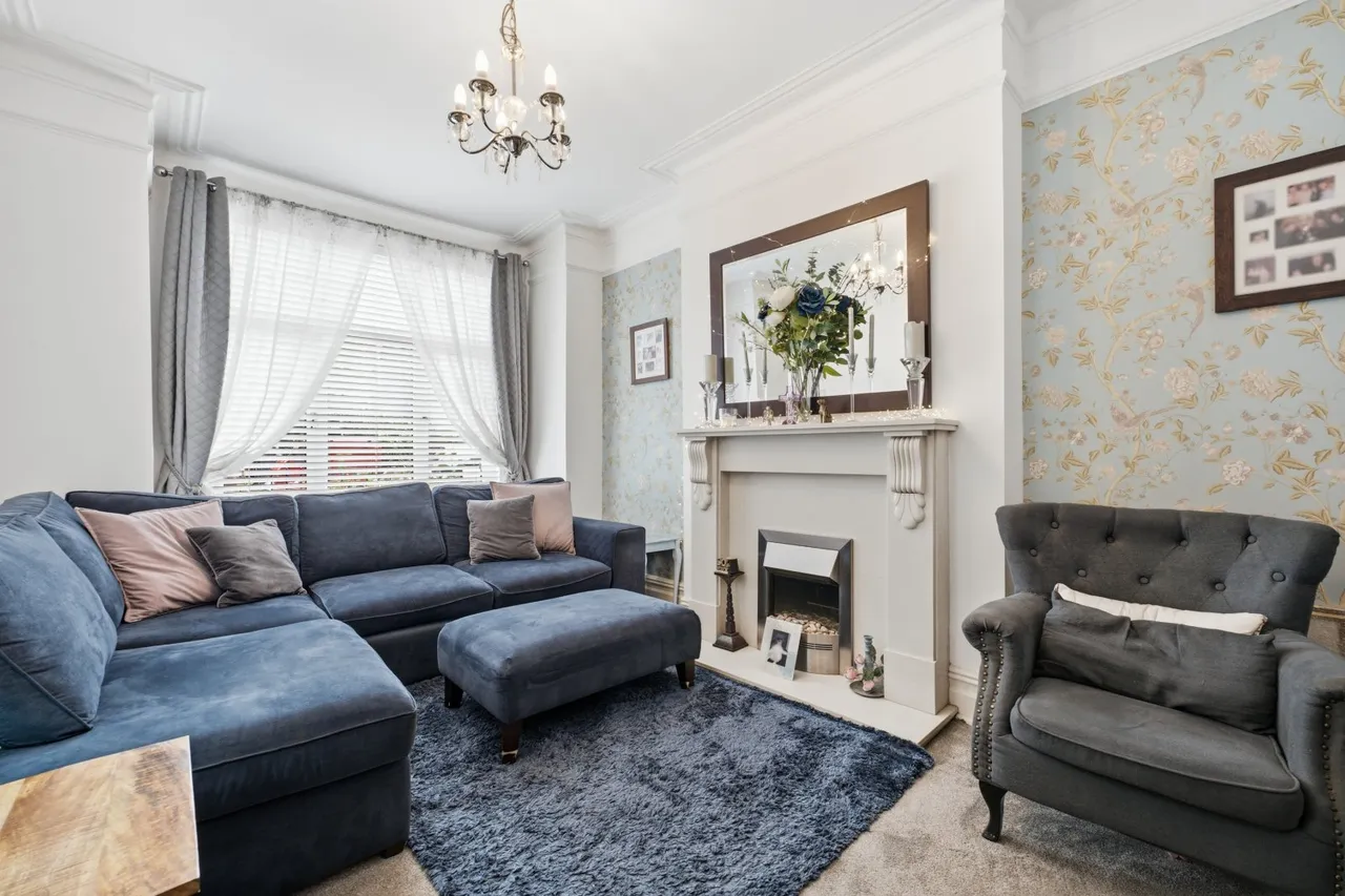 Beechwood Avenue, Romiley, SK6, photo 2