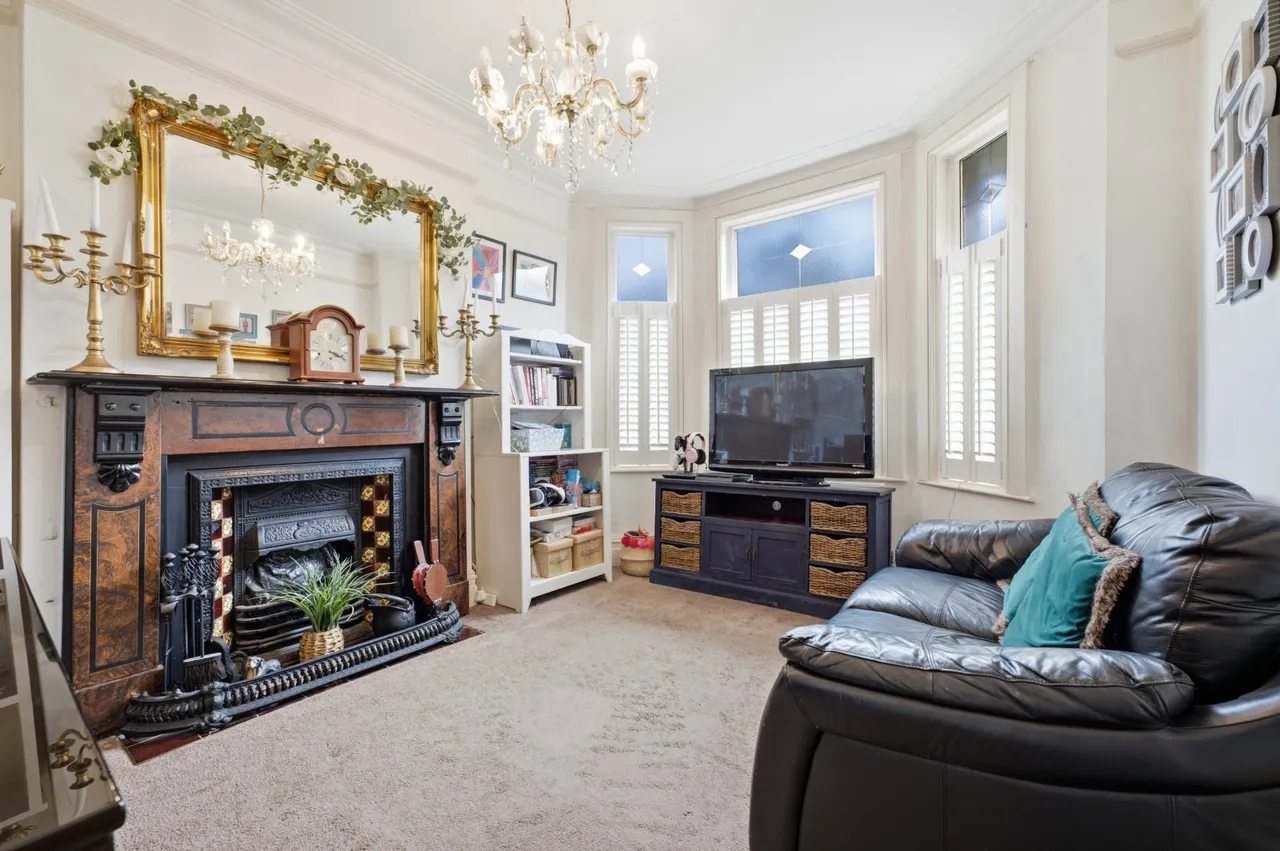 Beechwood Avenue, Romiley, SK6, photo 4