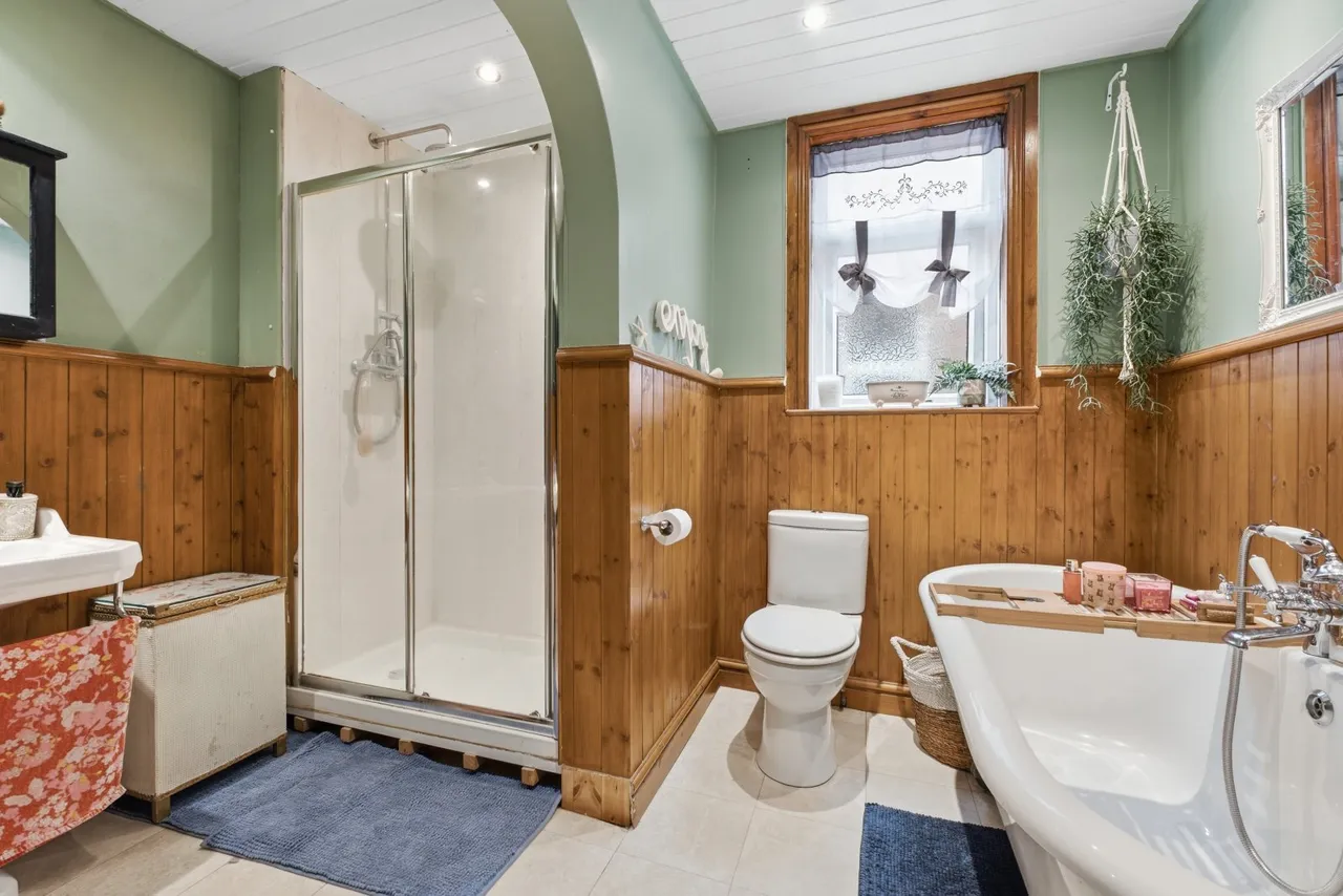 Beechwood Avenue, Romiley, SK6, photo 10