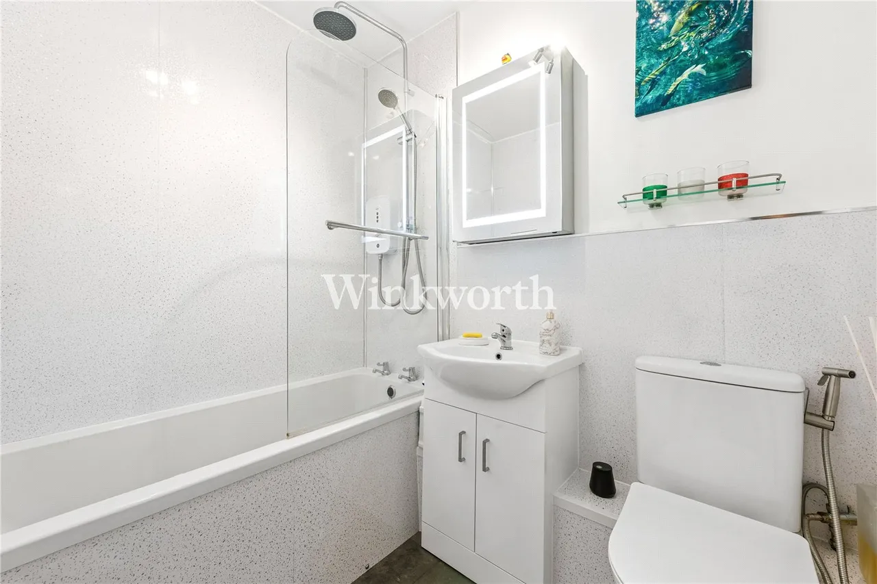 Taylor Close, London, United Kingdom, N17, photo 6