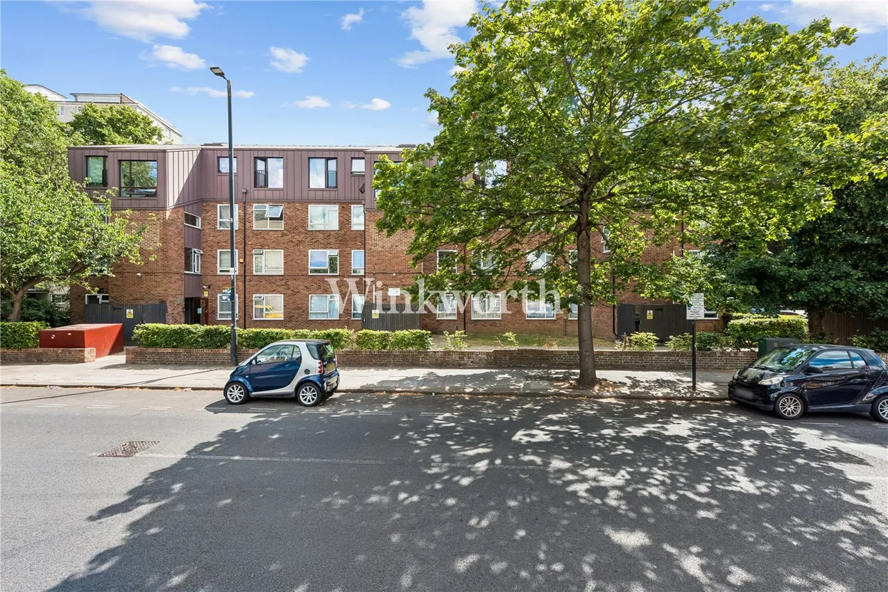 Taylor Close, London, United Kingdom, N17, photo 3
