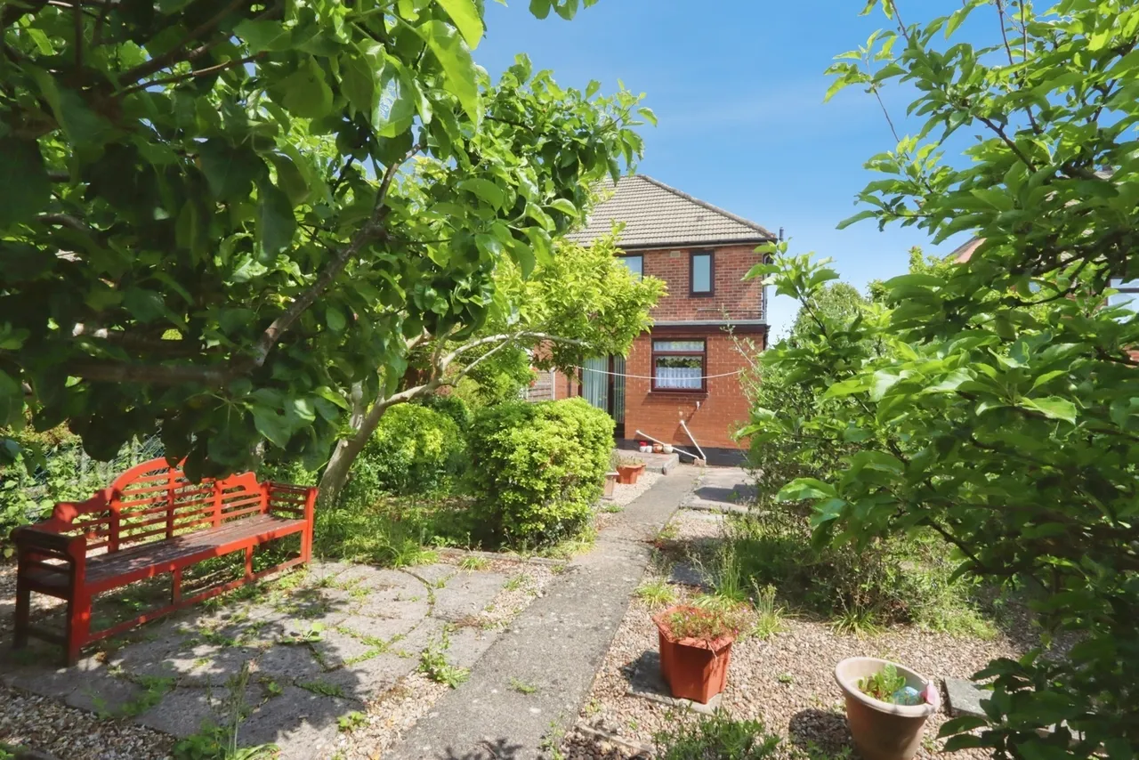 Charnock View Road, Sheffield, South Yorkshire, S12, photo 4