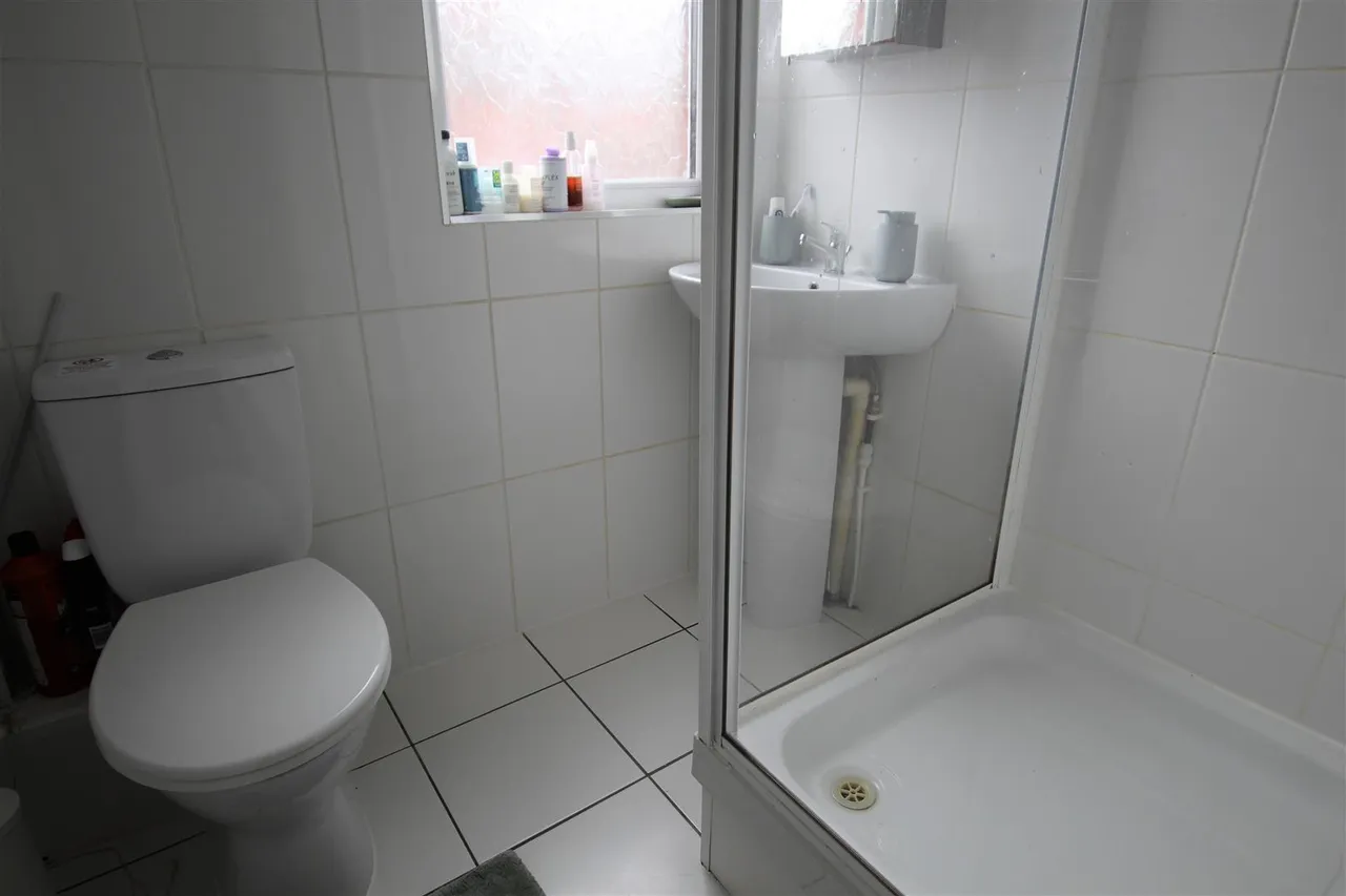 Meadow View, Hyde Park, LS6, photo 7