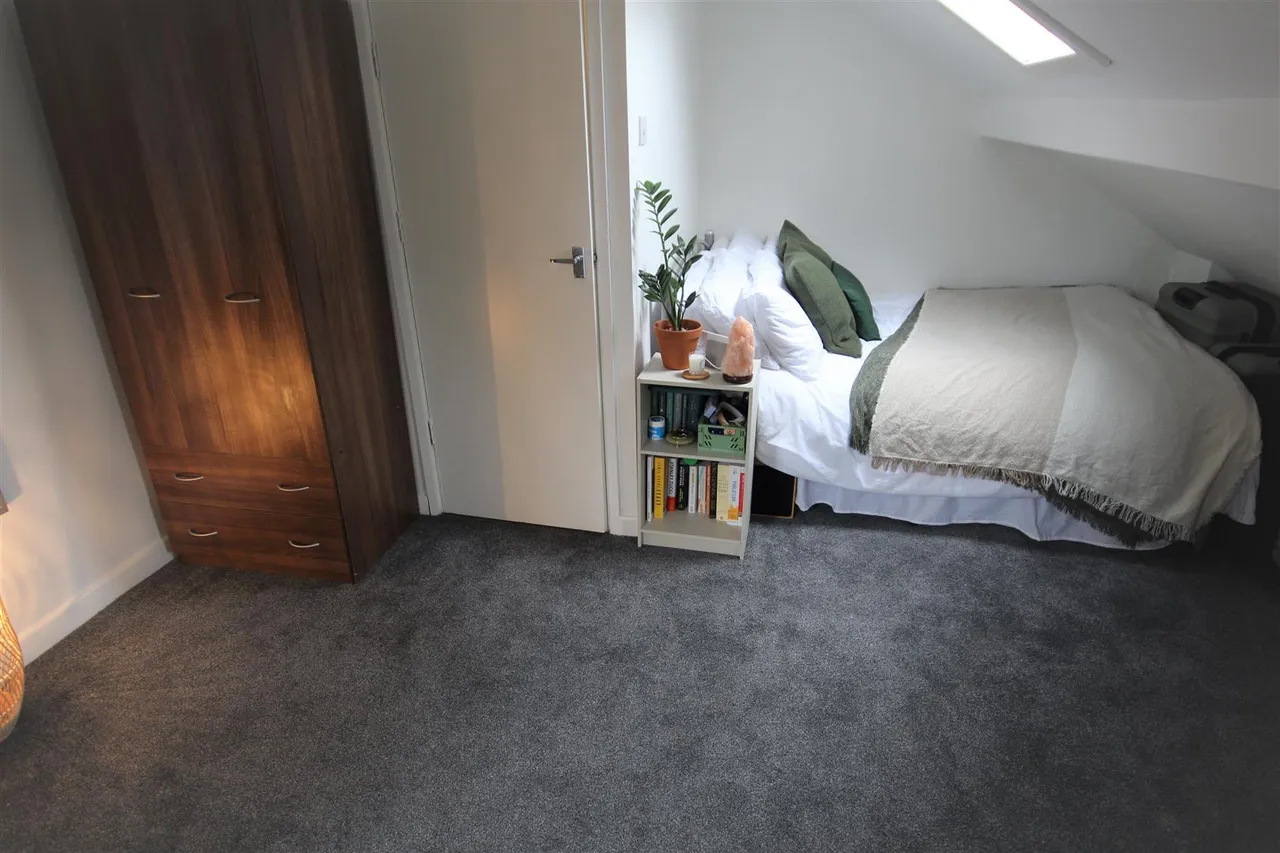 Meadow View, Hyde Park, LS6, photo 11