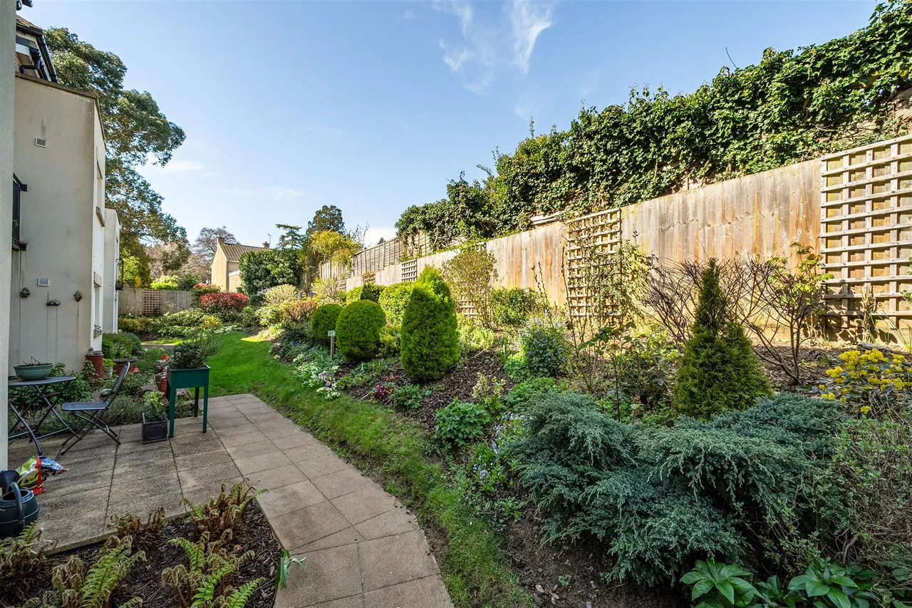 Somerford Road, Cirencester, GL7, photo 15