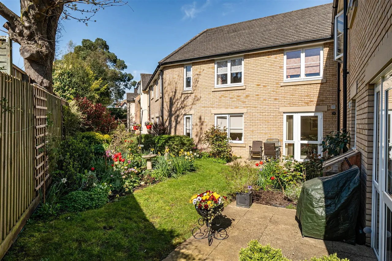 Somerford Road, Cirencester, GL7, photo 14
