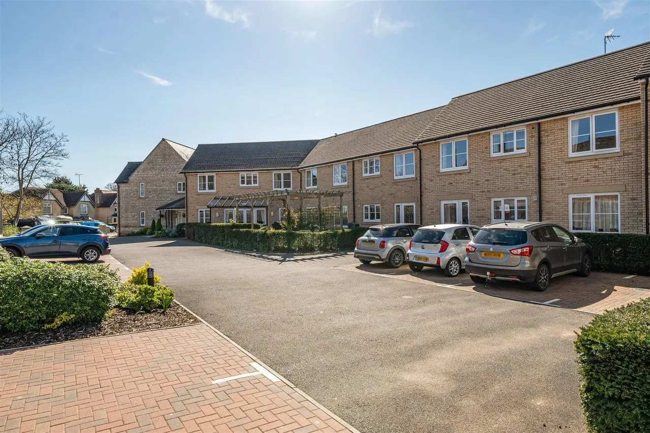 Somerford Road, Cirencester, GL7, photo 16