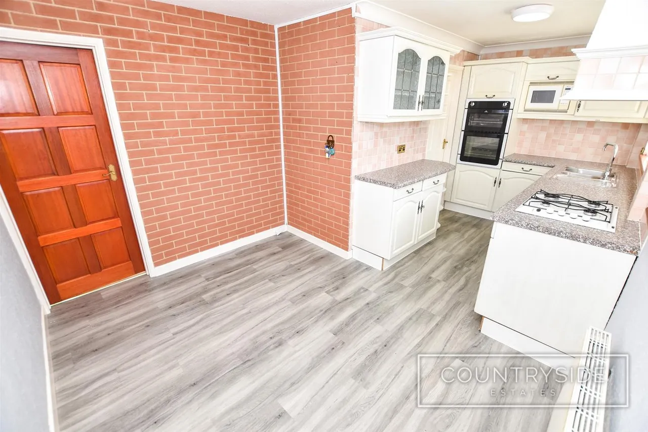 Moreland Avenue, Benfleet, photo 3