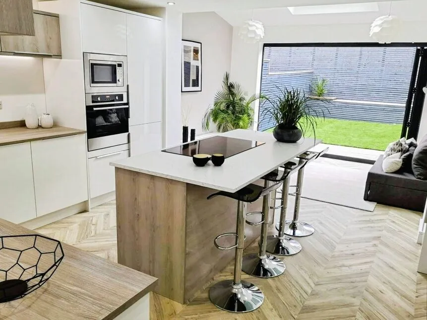 Ravensknowle Road, Huddersfield, West Yorkshire, HD5, photo 2