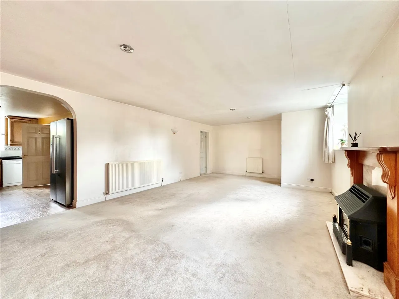 Market Street, Chapel-En-Le-Frith, SK23, photo 13