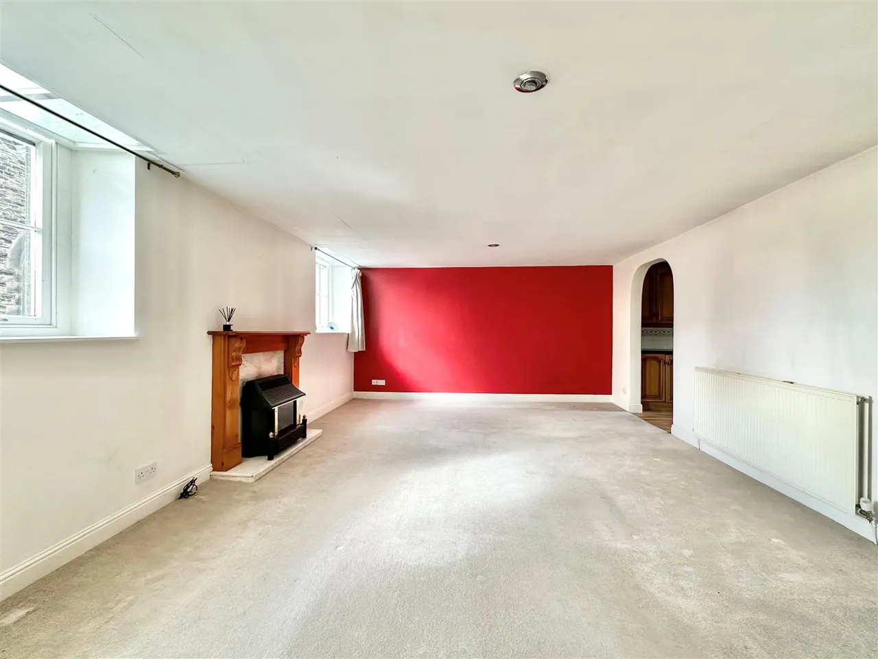 Market Street, Chapel-En-Le-Frith, SK23, photo 2