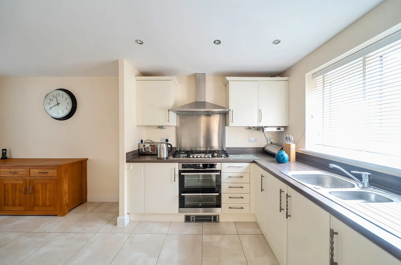 Dumas Drive, Whiteley, PO15, photo 7
