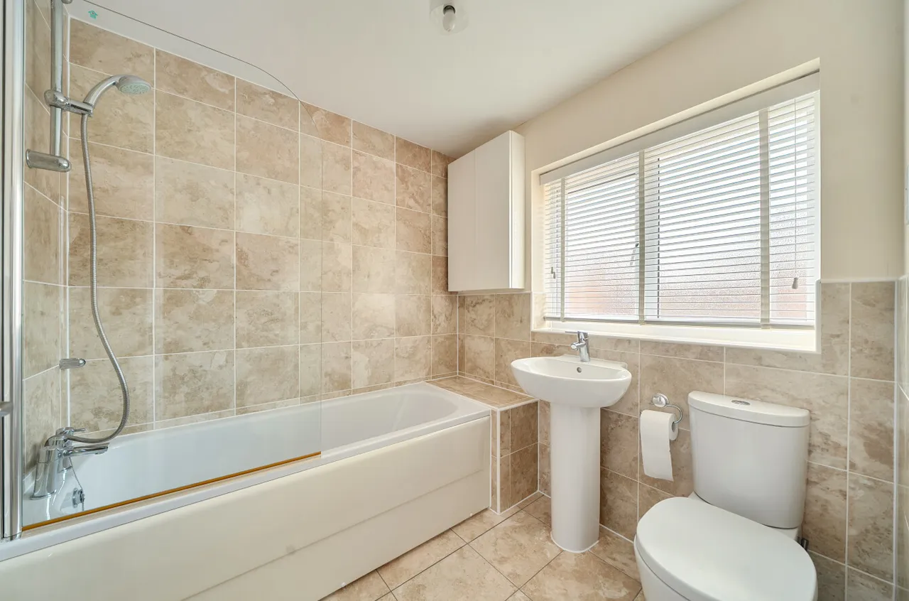 Dumas Drive, Whiteley, PO15, photo 11