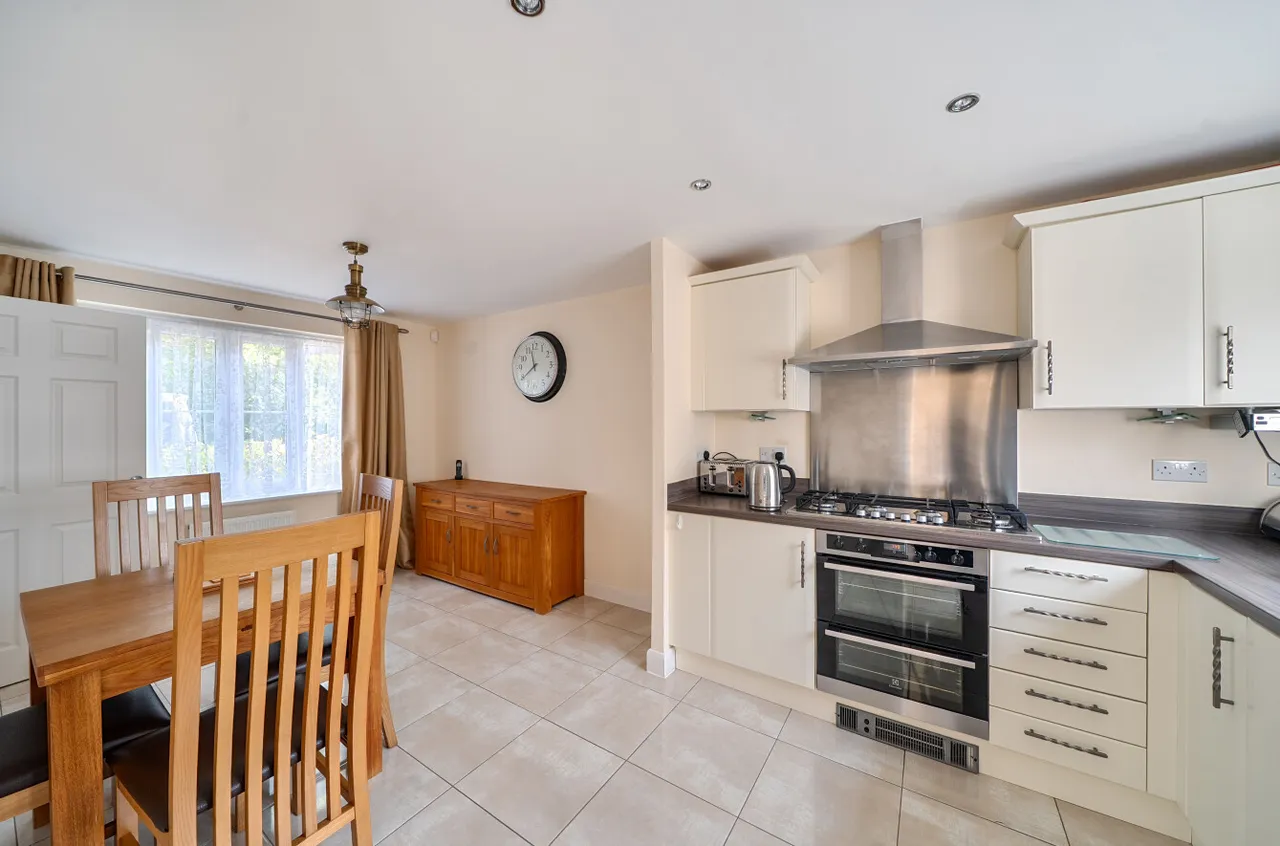Dumas Drive, Whiteley, PO15, photo 5