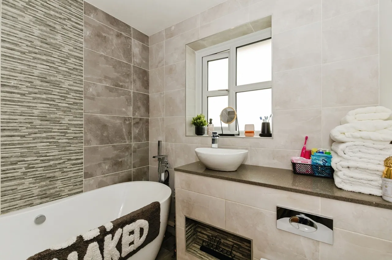 Blackberry Drive, Hindley, WN2, photo 13